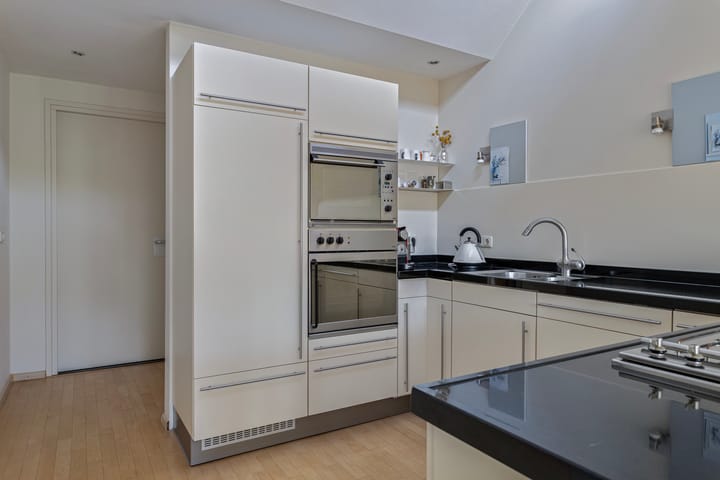 Foto 20 van Adelheid van Voornstraat 8