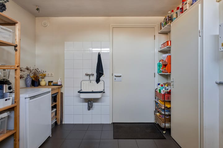 Foto 21 van Adelheid van Voornstraat 8