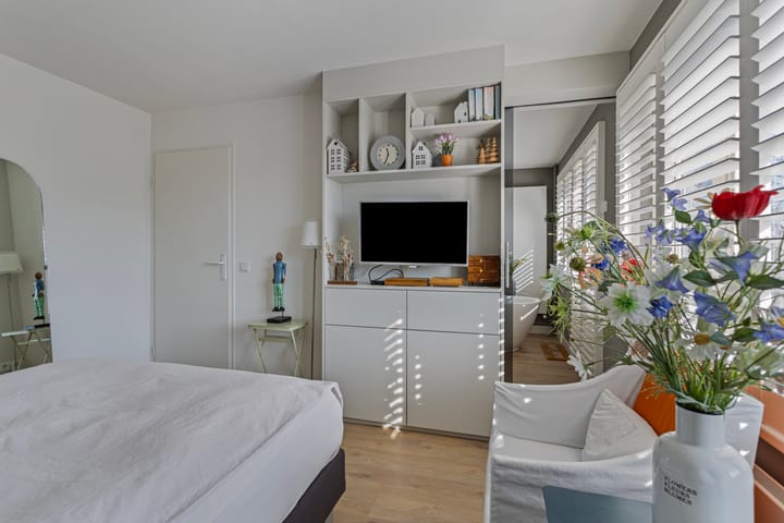 Foto 25 van Adelheid van Voornstraat 8