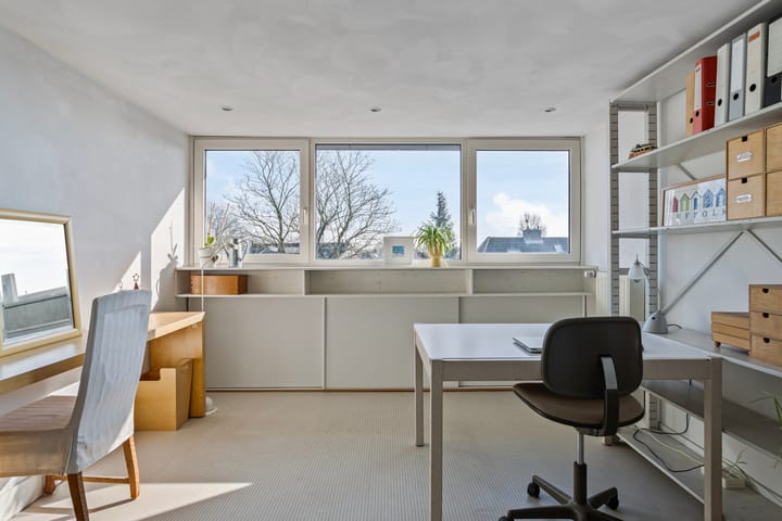 Foto 36 van Adelheid van Voornstraat 8