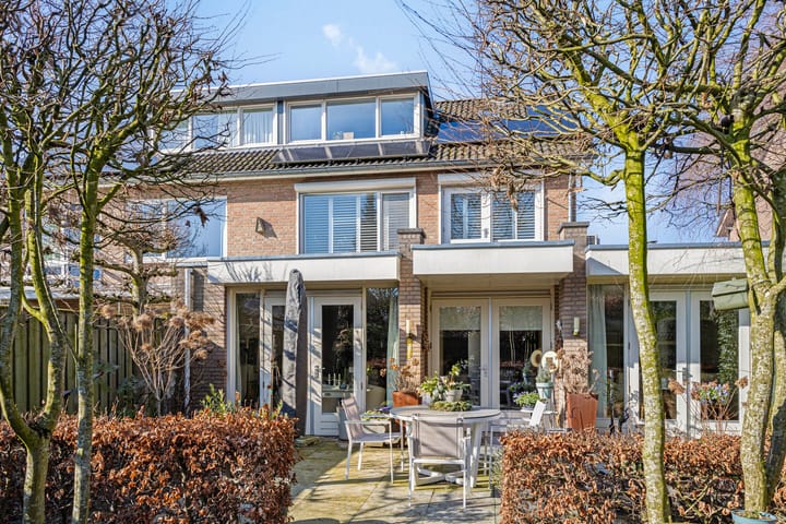 Foto 39 van Adelheid van Voornstraat 8