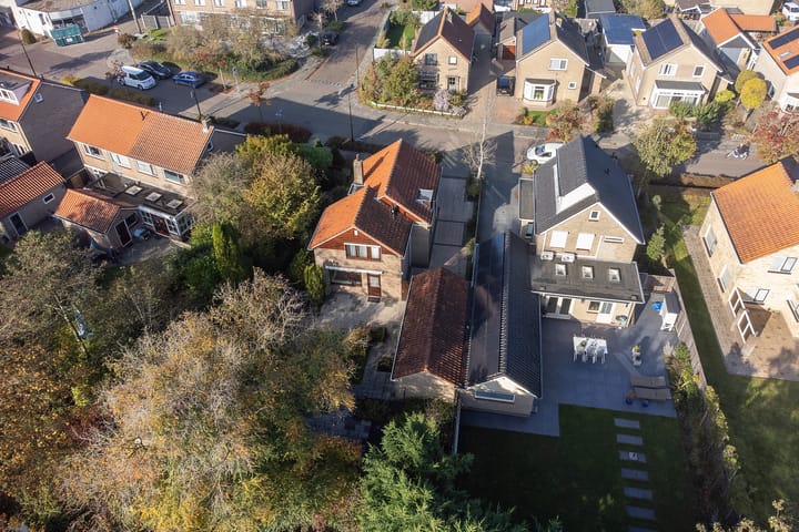 Foto 40 van Bickerstraat 46