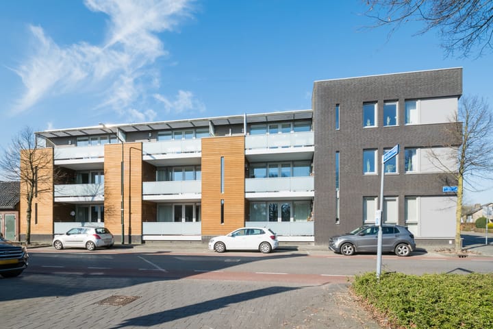 Foto 1 van Van Haestrechtstraat 4-05