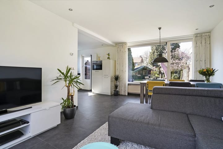 Photo 3 of Kapelaniestraat 51