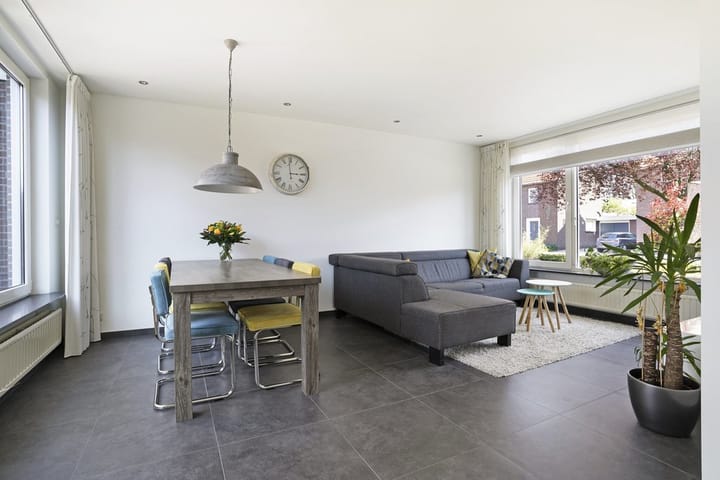 Photo 5 of Kapelaniestraat 51