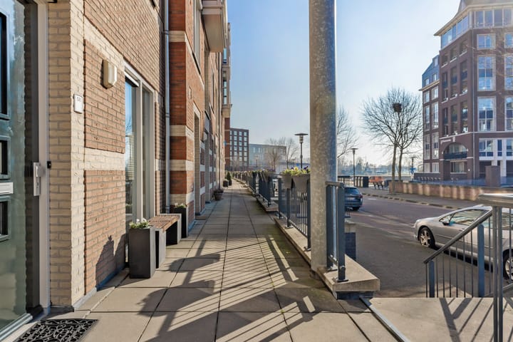 Foto 3 van Kanaalboulevard 58