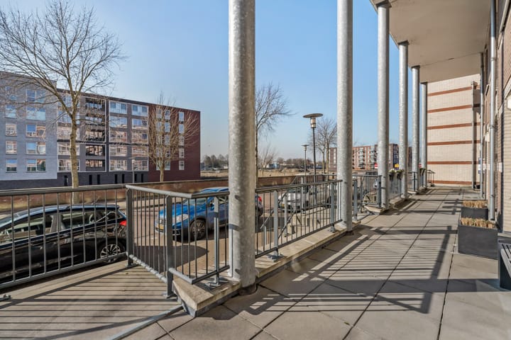 Foto 4 van Kanaalboulevard 58