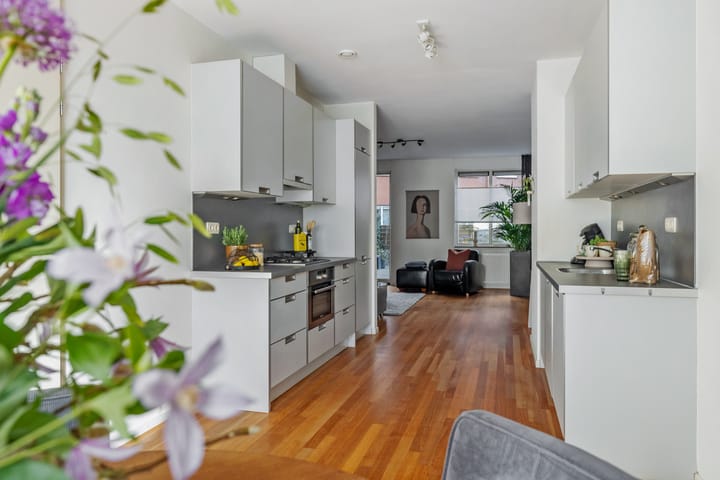 Foto 15 van Kanaalboulevard 58