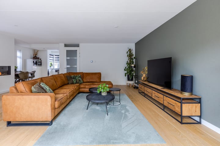 Foto 2 van Tegelzetter 33