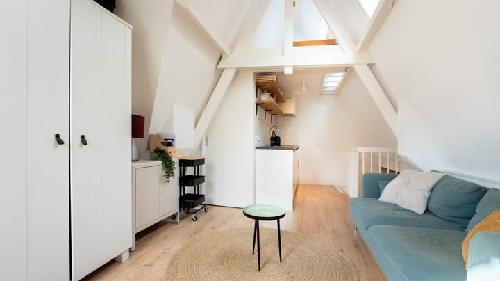 Photo 4 of Haarlemmerstraat 196-C