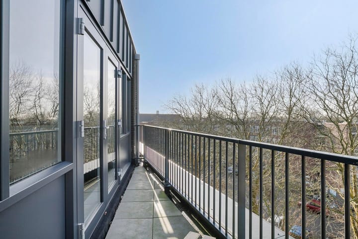 Foto 31 van Bernhardlaan 67