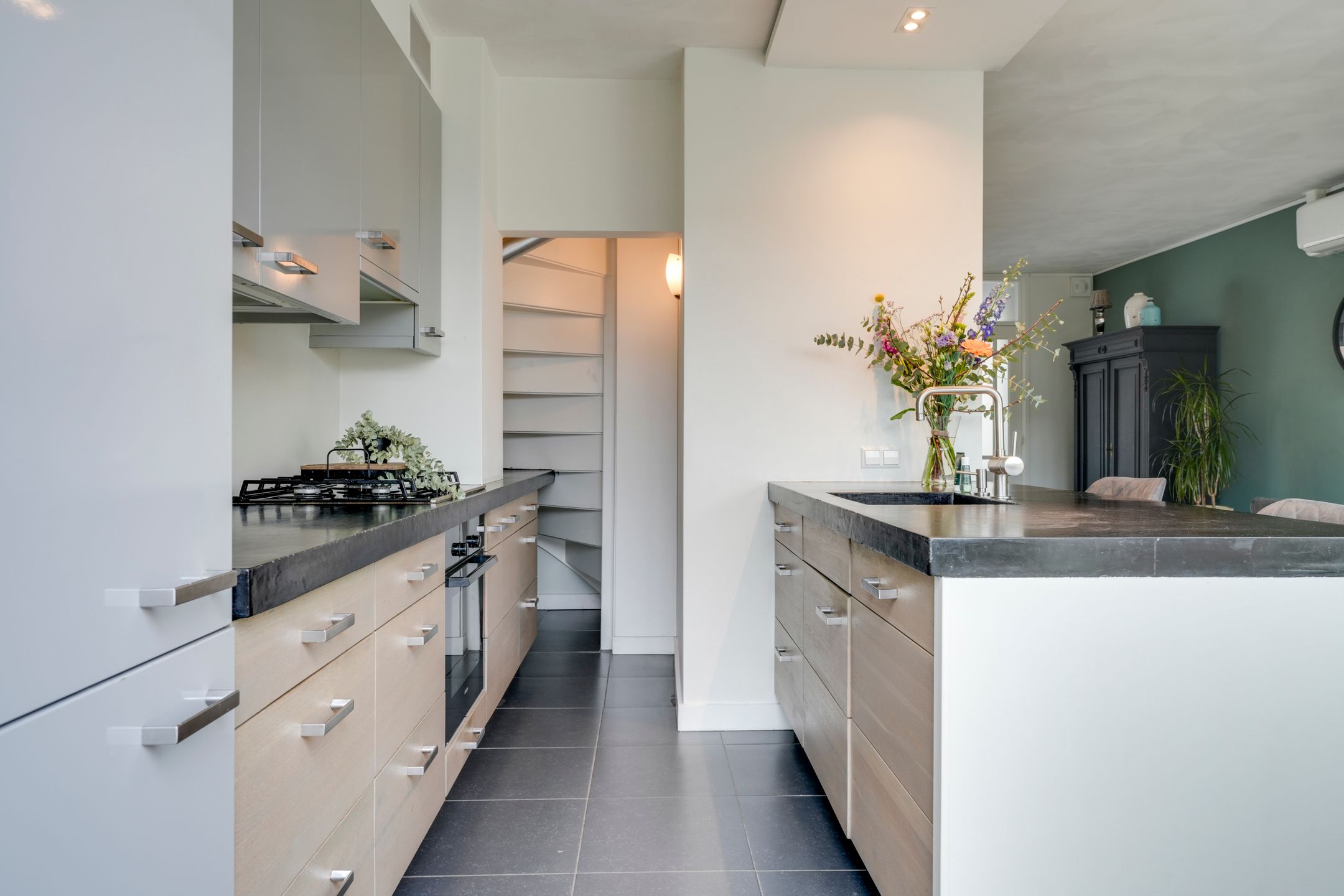 Photo 21 of Emmalaan 10