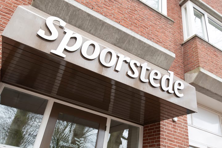 Photo 2 of Stationsplein 8-A