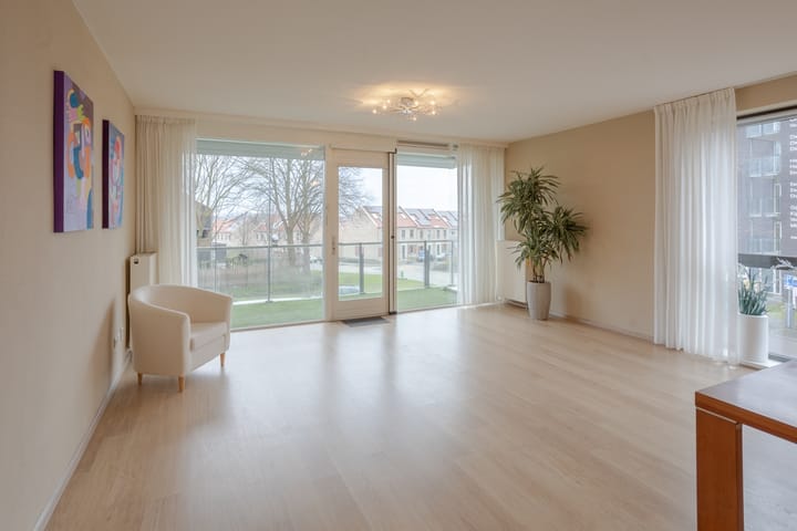 Foto 3 van Augustalaan 176