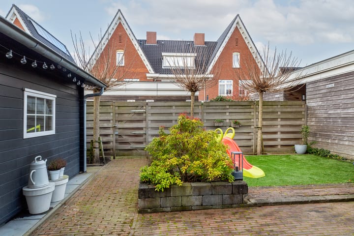 Foto 48 van Coniferenhout 3