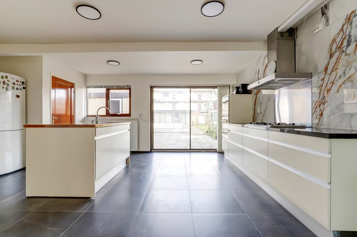 Foto 3 van Biezenstraat 146