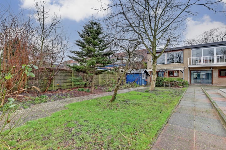 Foto 33 van Biezenstraat 144