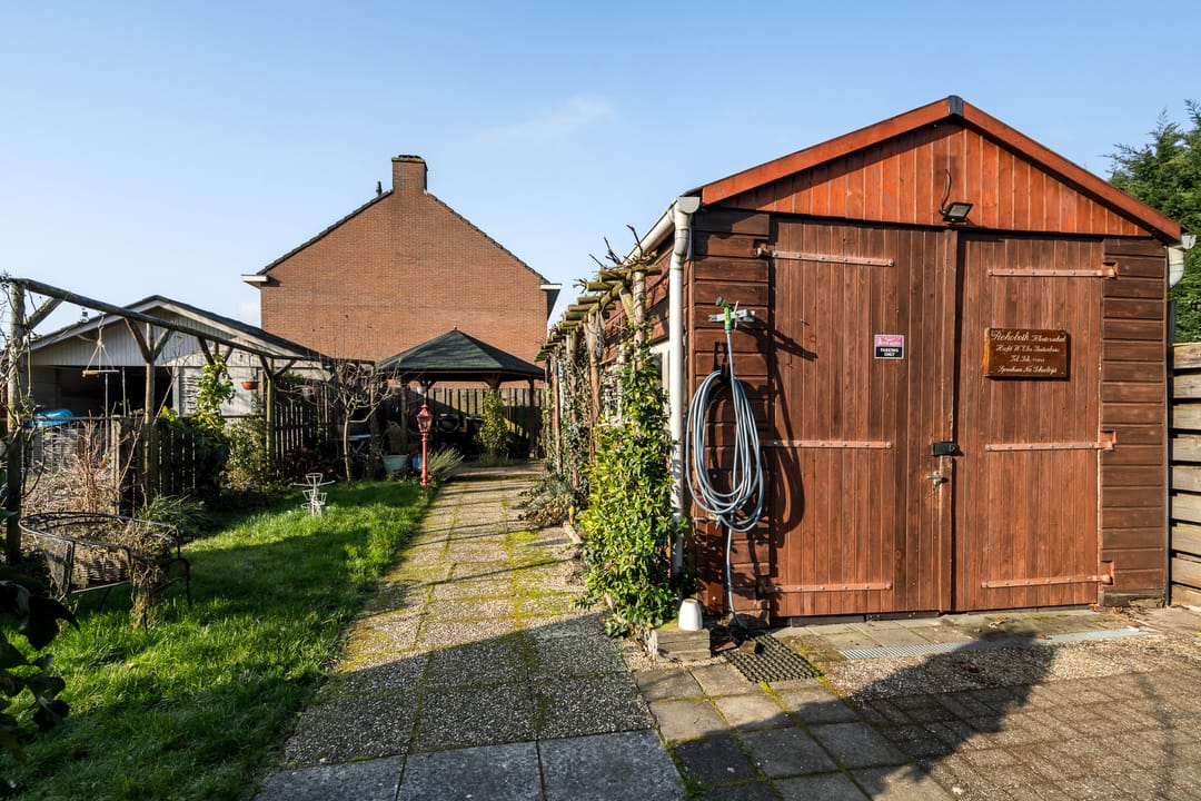 Foto 37 van Burgemeester van Esstraat 61