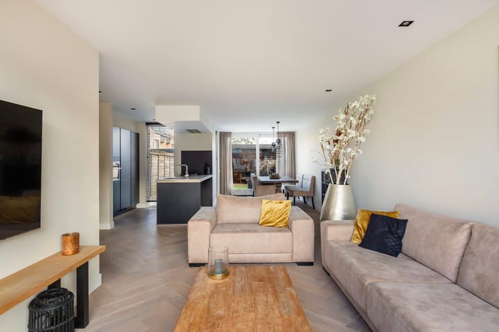 Foto 10 van Lijsterlaan 110