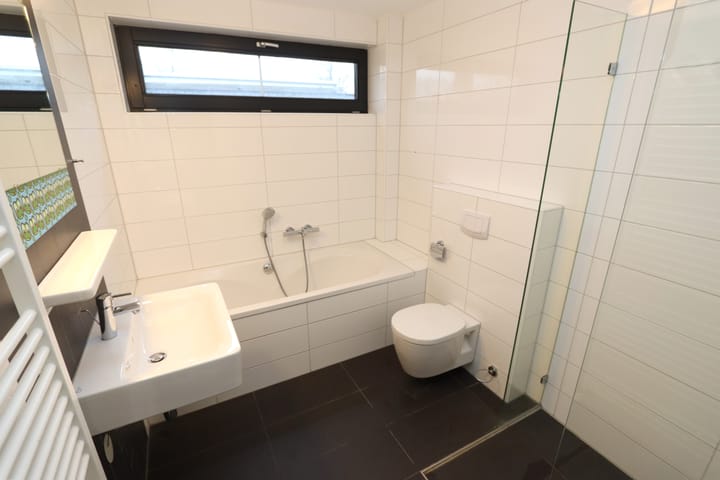 Photo 42 of Dwarsweg 73-A3