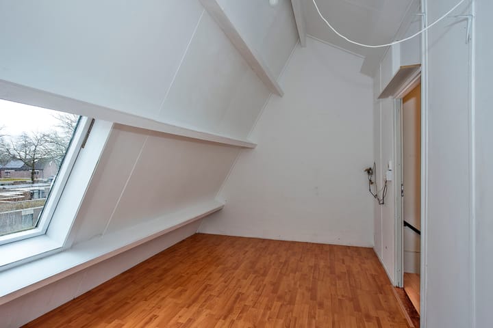 Foto 28 van Robert Stolzstraat 81