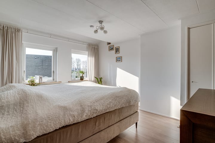 Foto 29 van Heldringstraat 13