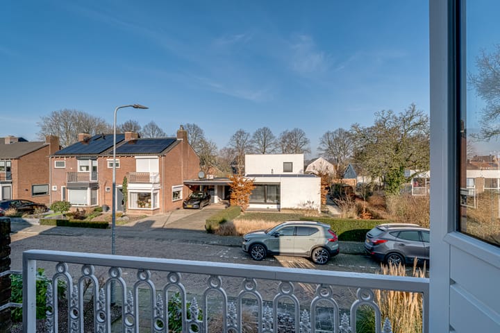 Foto 33 van Heldringstraat 13