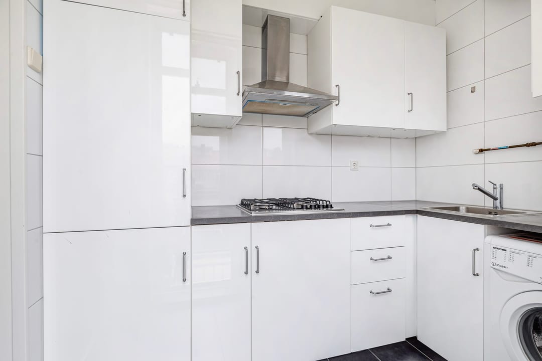 Photo 2 of Johan de Meesterstraat 13-C