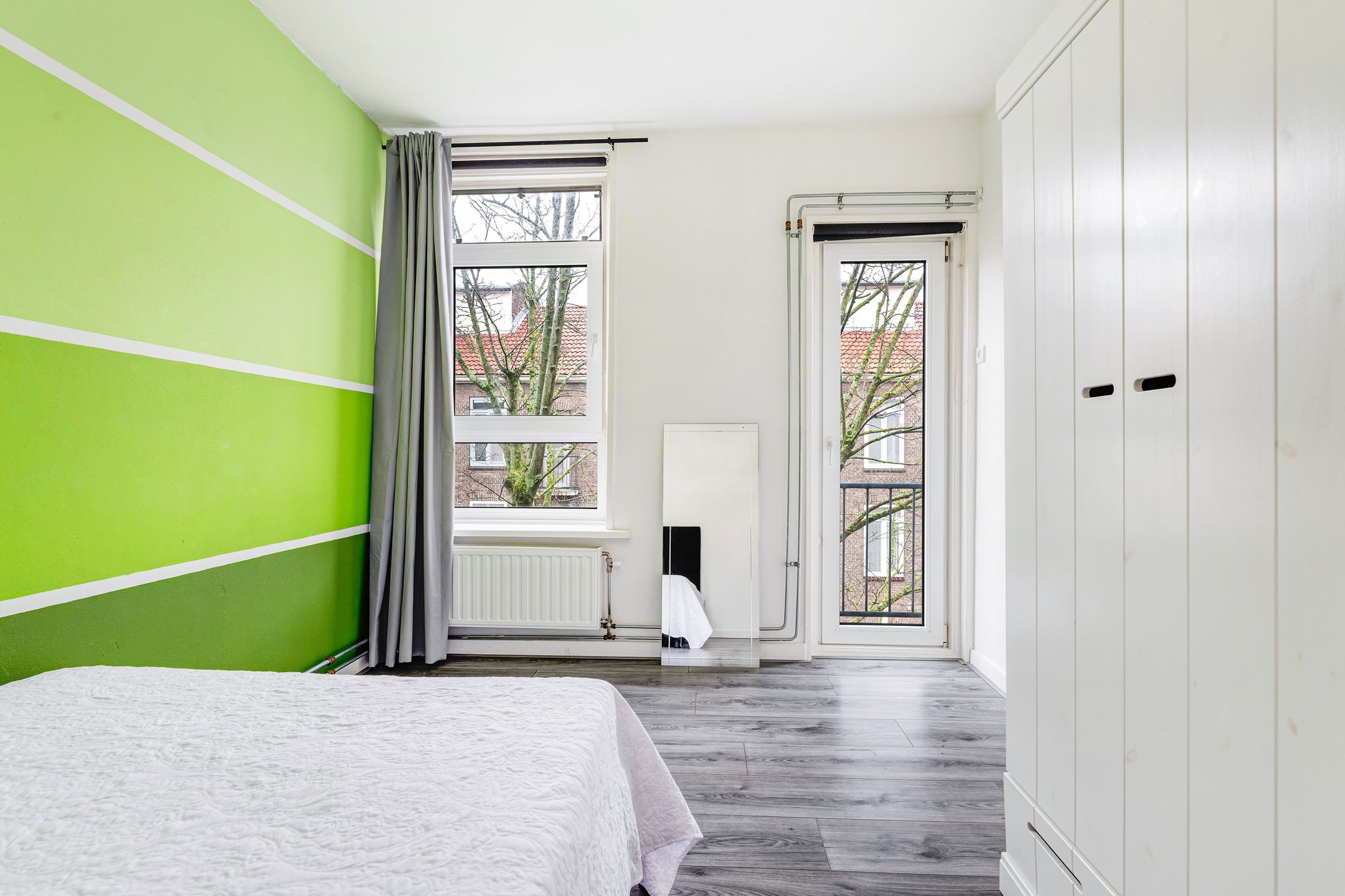 Photo 18 of Johan de Meesterstraat 13-C