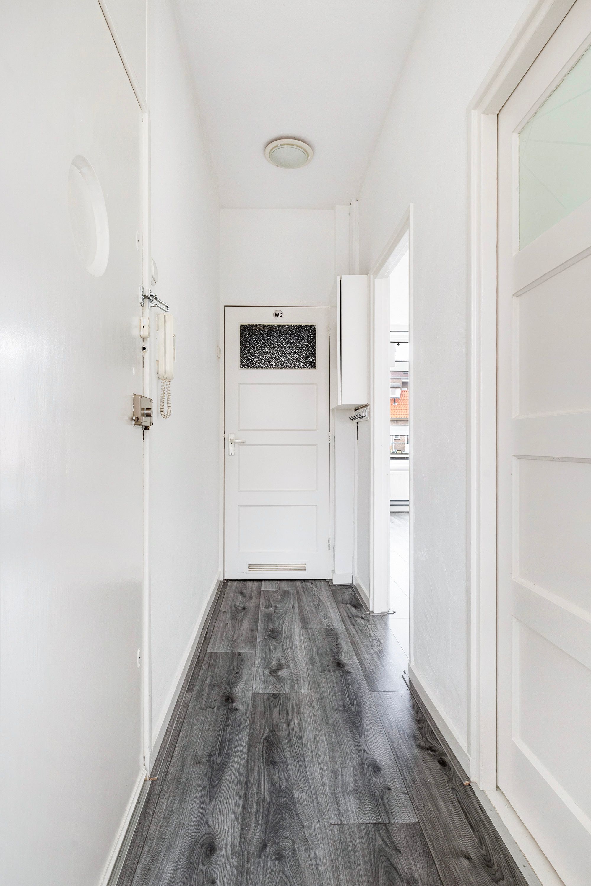 Photo 21 of Johan de Meesterstraat 13-C