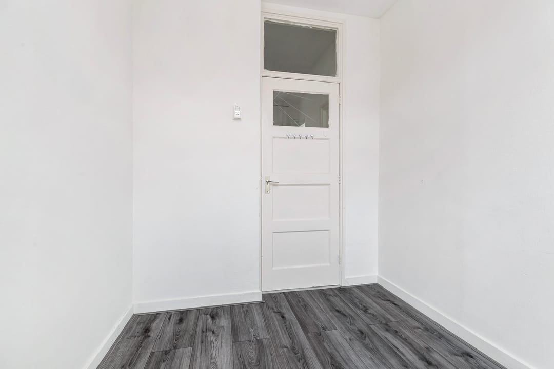 Photo 22 of Johan de Meesterstraat 13-C