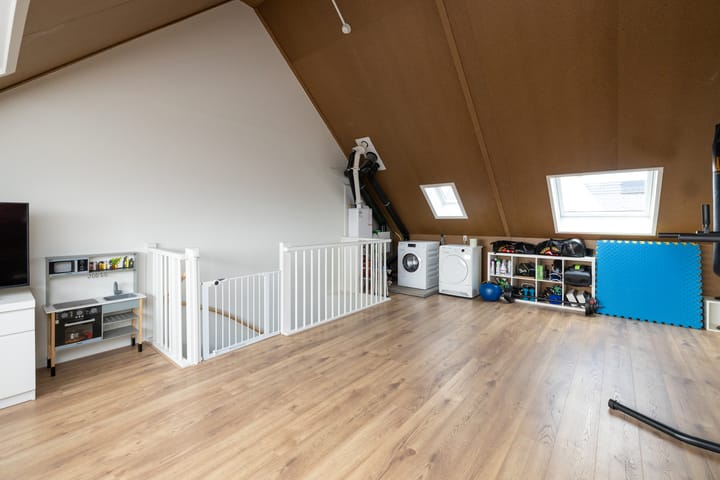 Foto 29 van De Laan van Westlands Roem 36