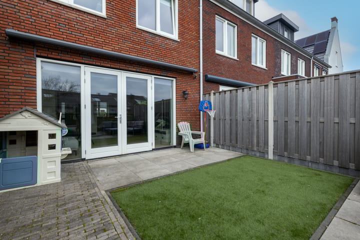 Foto 37 van De Laan van Westlands Roem 36