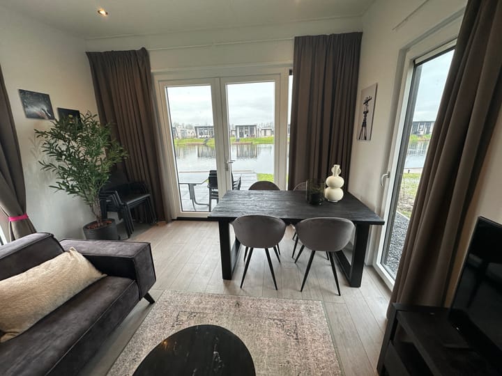 Photo 4 of Flevoweg 90-724