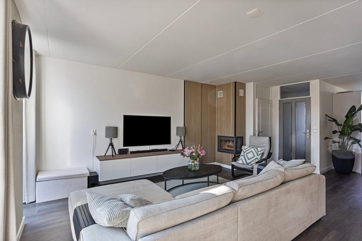 Foto 10 van Smaragd 55