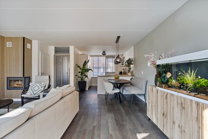 Foto 12 van Smaragd 55