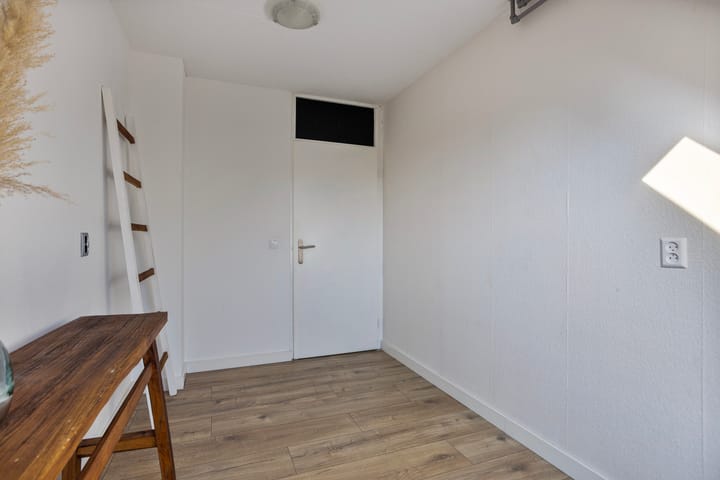 Foto 29 van Smaragd 55