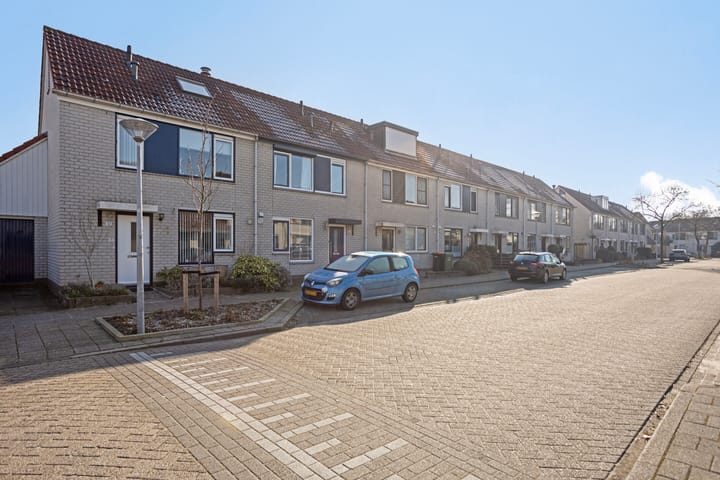 Foto 40 van Smaragd 55