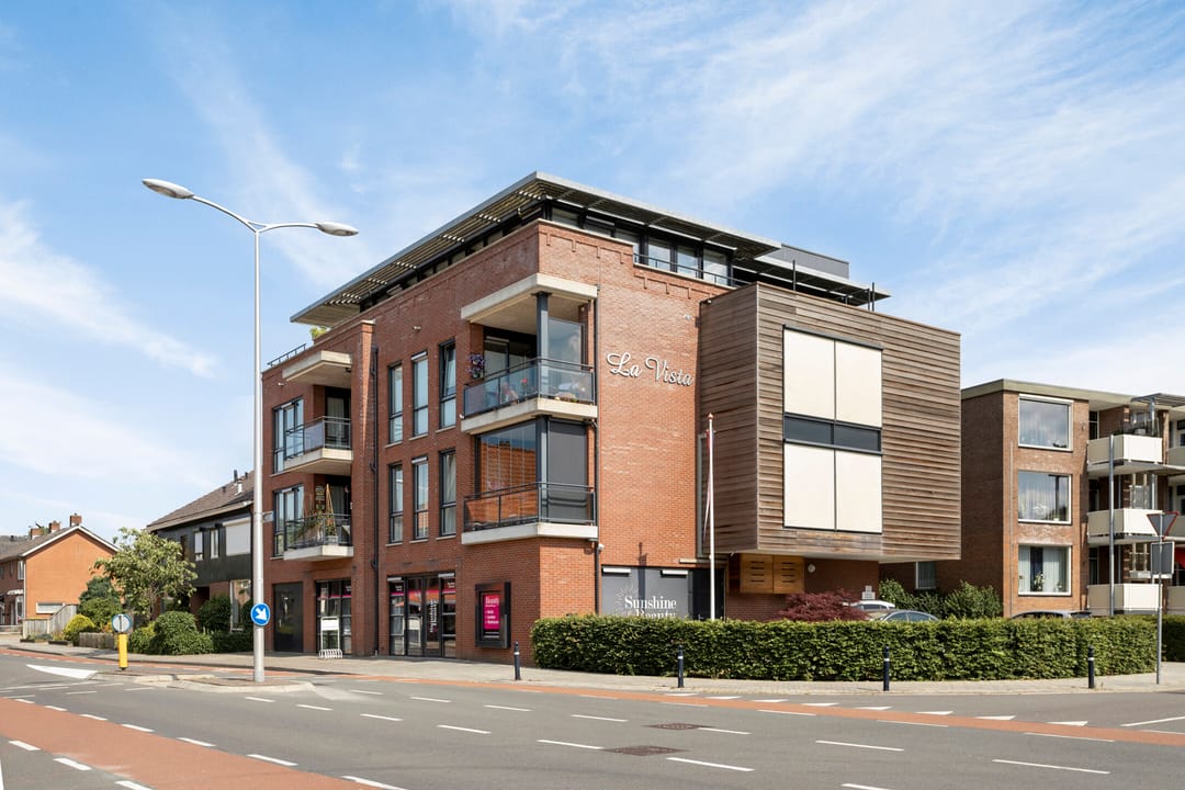 Photo 1 of Titus Brandsmastraat 112