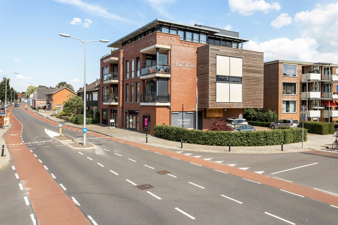 Photo 8 of Titus Brandsmastraat 112