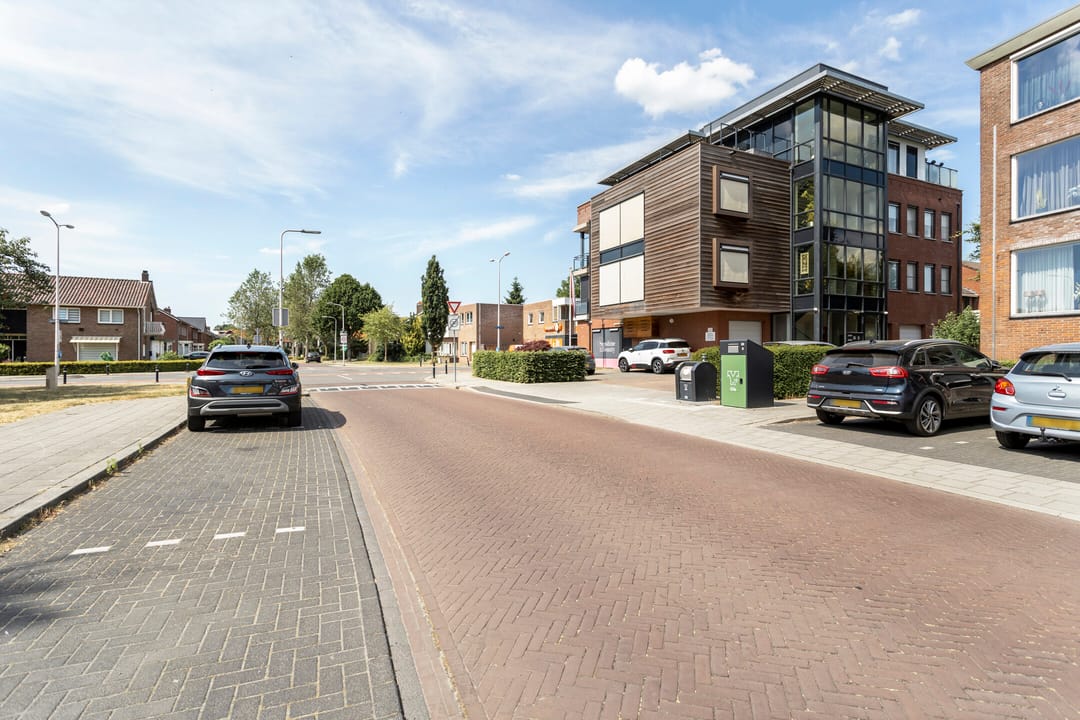 Photo 26 of Titus Brandsmastraat 112