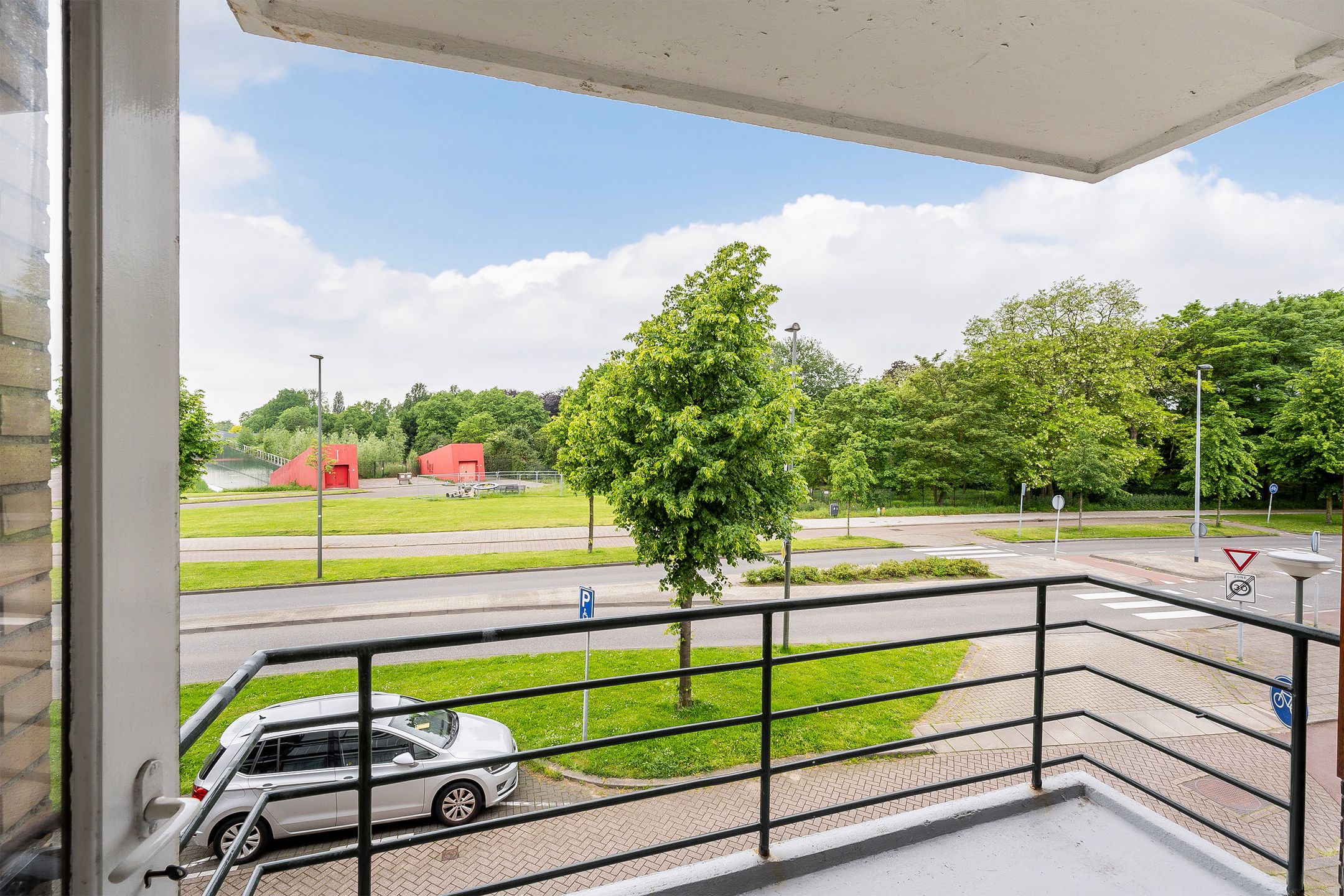 Foto 15 van Burgemeester Van Haarenlaan 1379