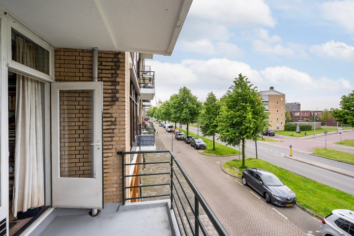 Foto 17 van Burgemeester Van Haarenlaan 1379