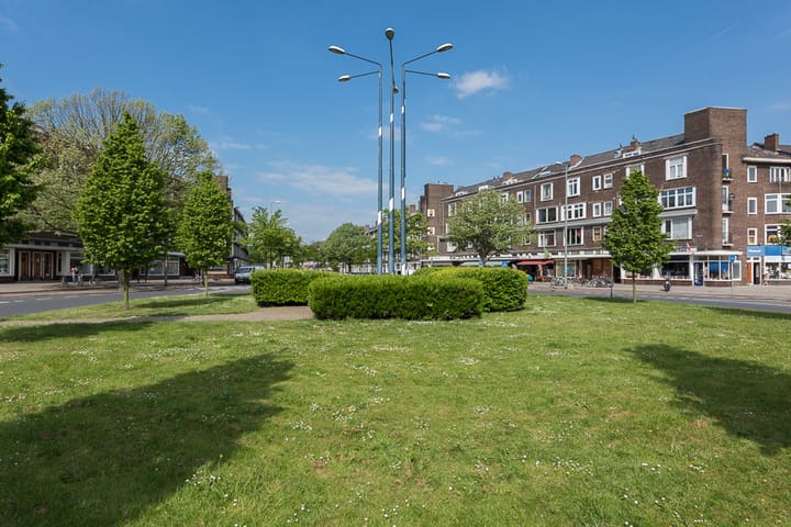 Foto 43 van Burgemeester Van Haarenlaan 1379