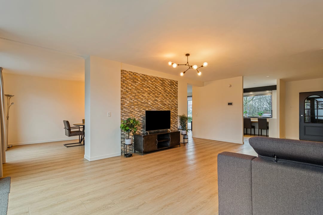 Photo 2 of Gouden Regen 6