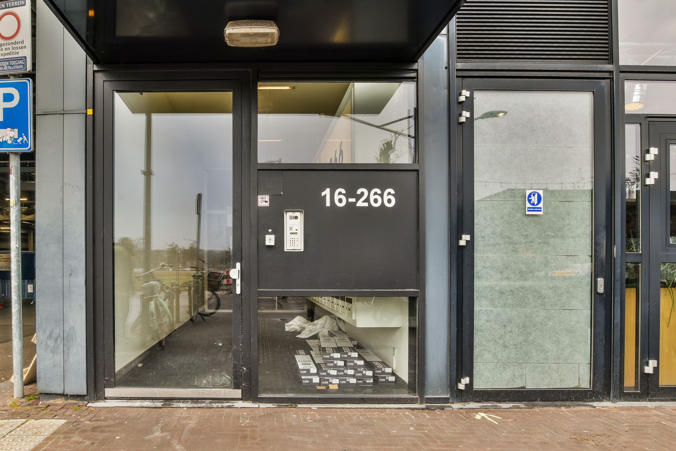 Foto 3 van Raadhuisplein 188