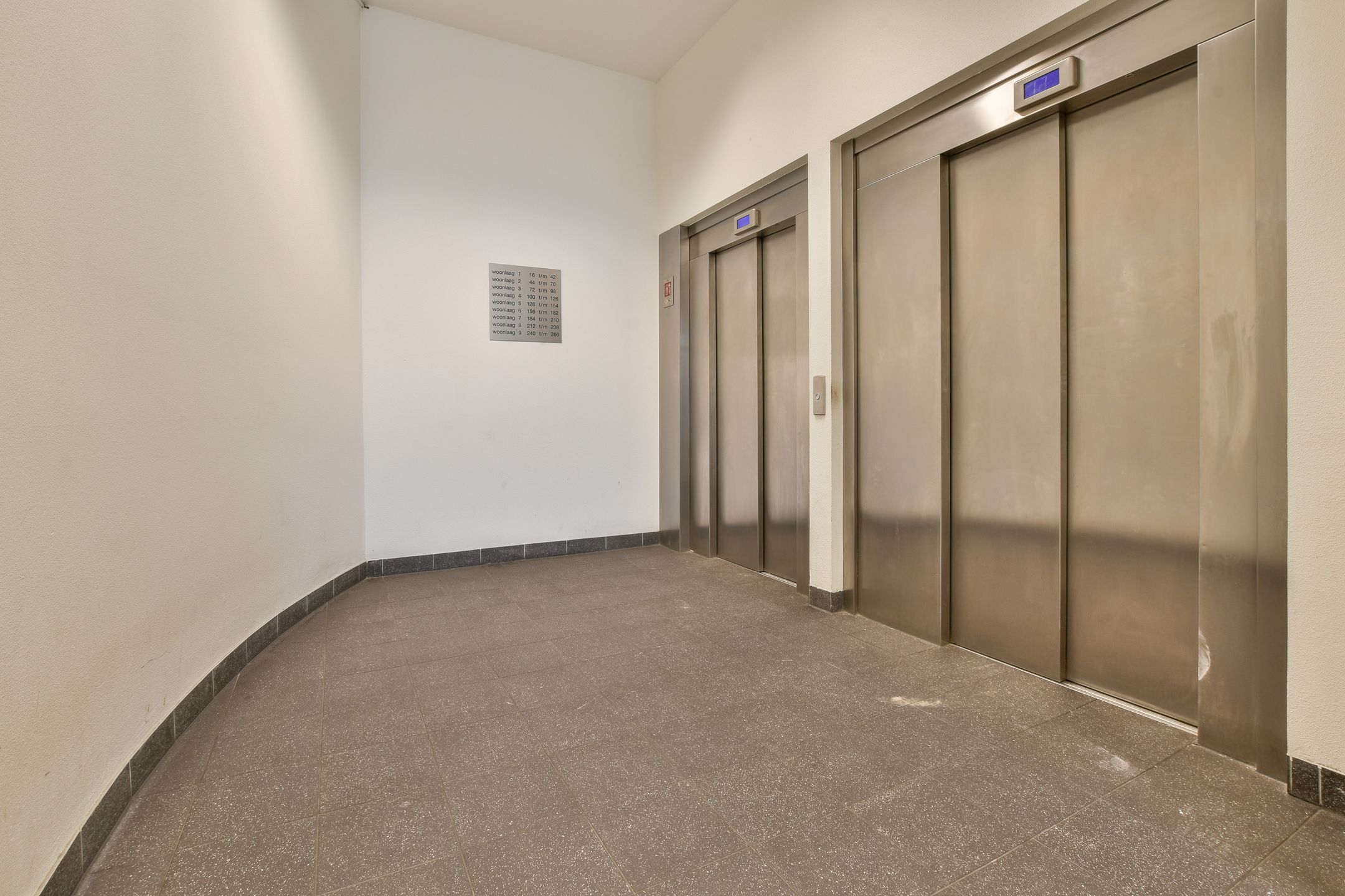 Foto 18 van Raadhuisplein 188