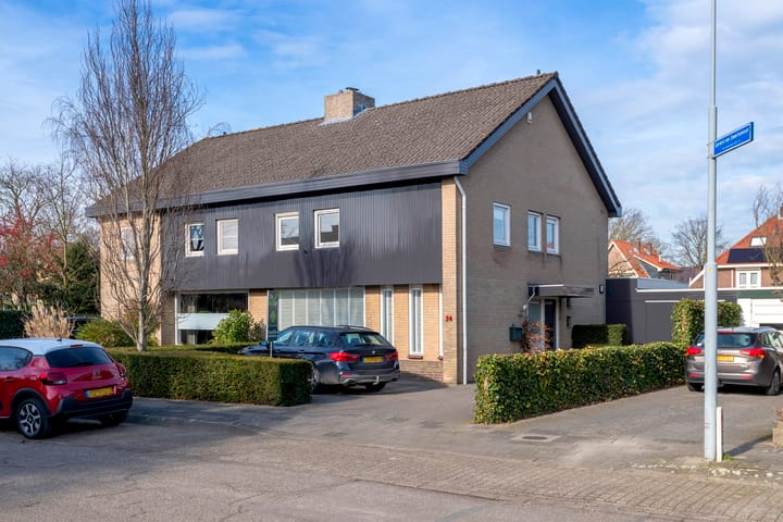 Foto 1 van Burgemeester Stolklaan 24