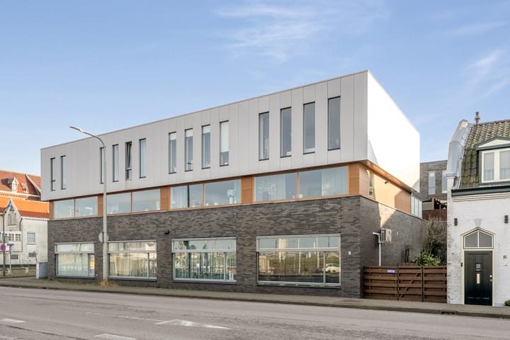 Foto 1 van Amstelstraat 1