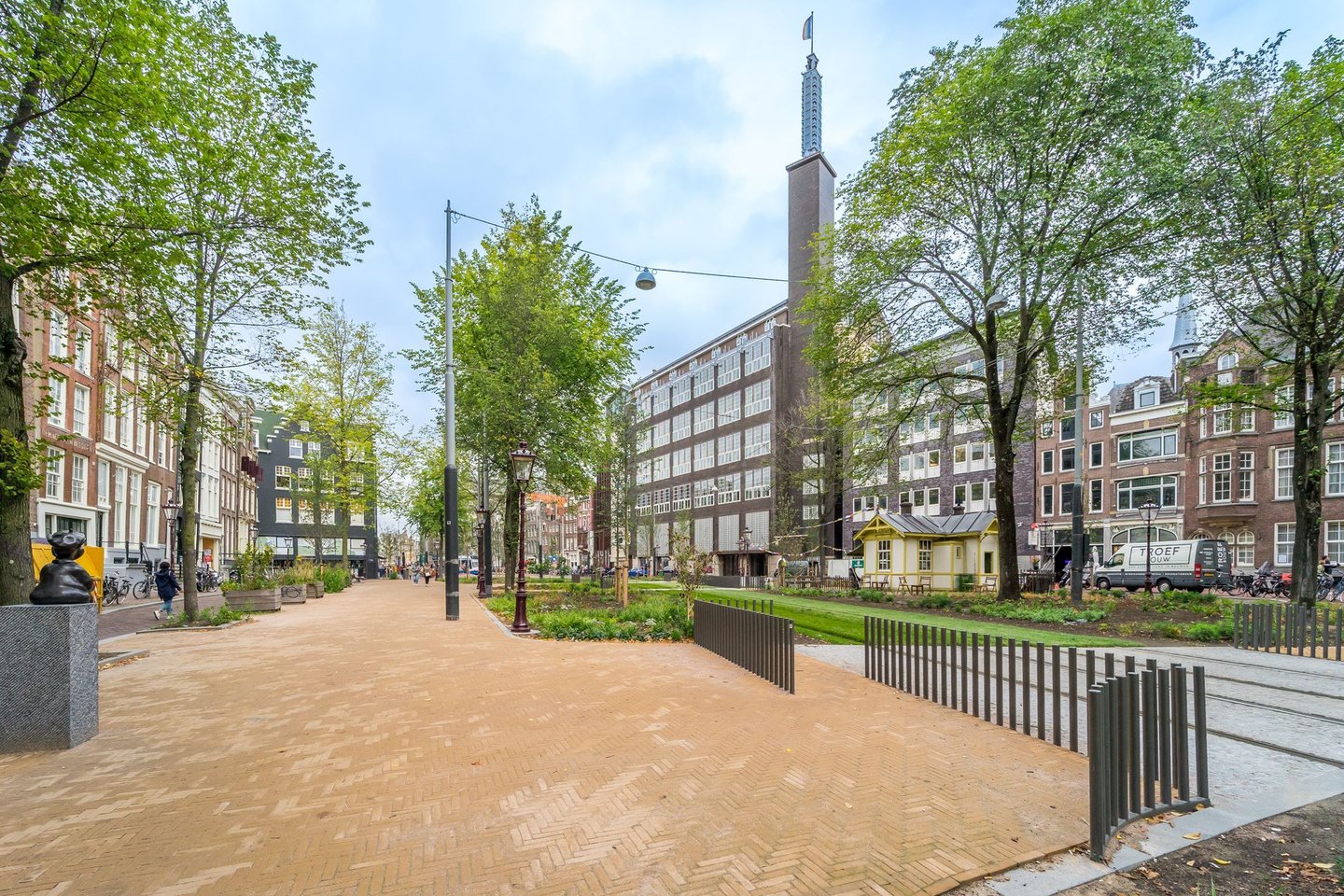 View photo 2 of Nieuwezijds Voorburgwal 296-298